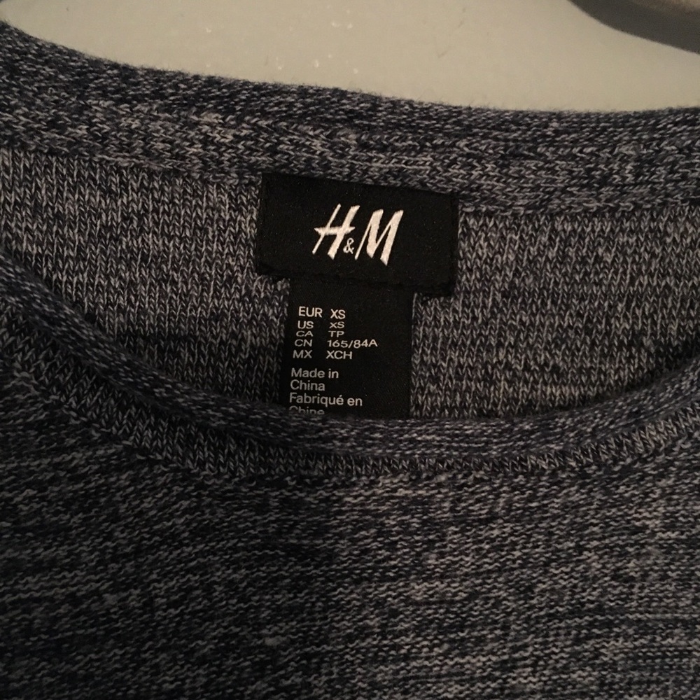 H&M sweater - Picture 2 of 3